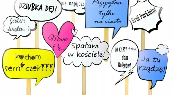 Zabawne gadżety z napisami: "Jestem singlem", "Kocham serniczek", "Spatam w kościele", "Król Parkietu". Ciekawe teksty do fotoksiążki na imprezy.